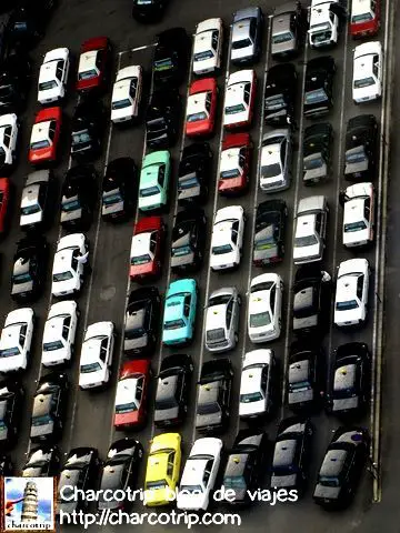 fila de autos en Japón