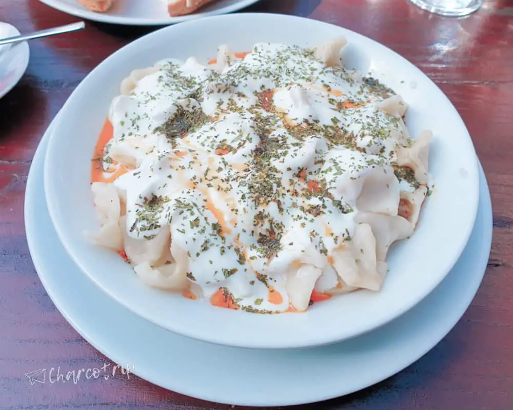 What to eat in Turkey, manti