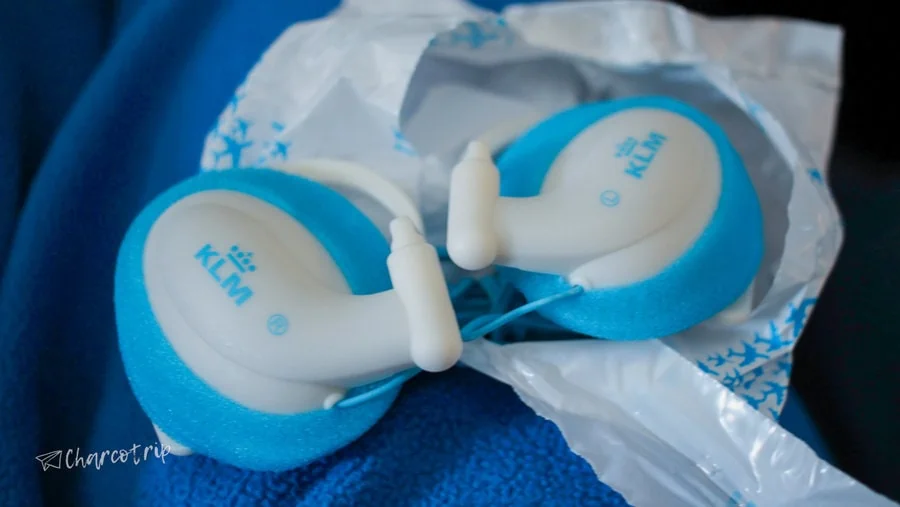 KLM headphones