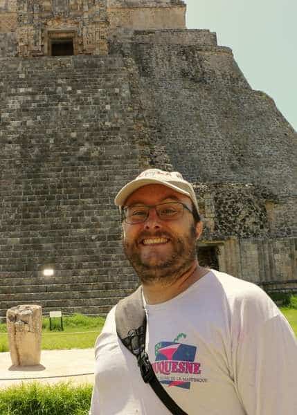 Vicente y pirámide del adivino